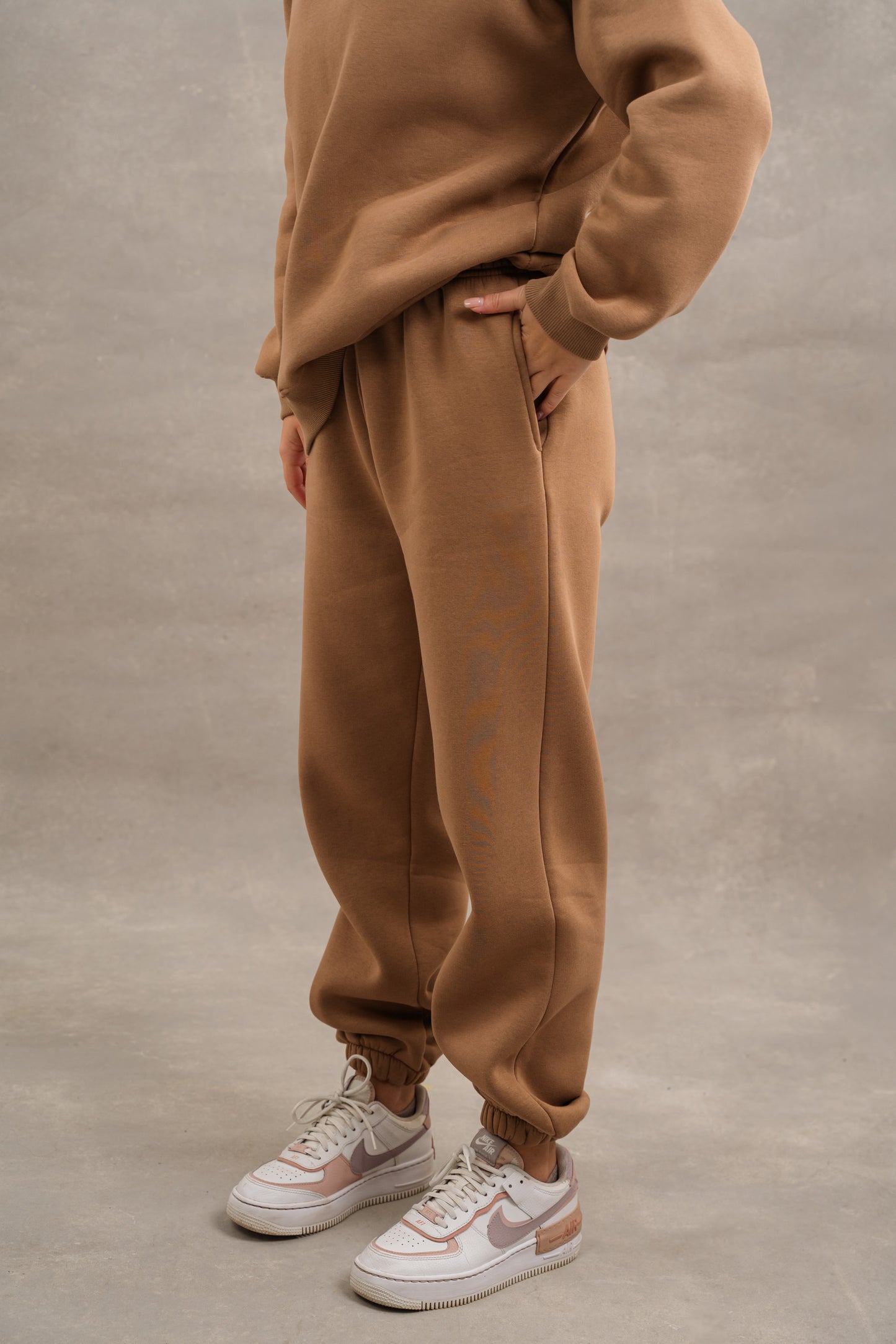 Basic Fleece Sweatpants In Light Brown