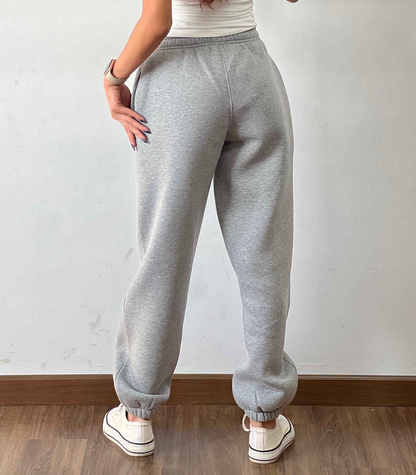 Solid Elastic Waist Joggers In Gray